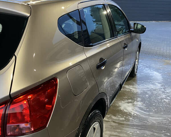 Бежевый Ниссан Кашкай, объемом двигателя 1.5 л и пробегом 328 тыс. км за 7500 $, фото 5 на Automoto.ua