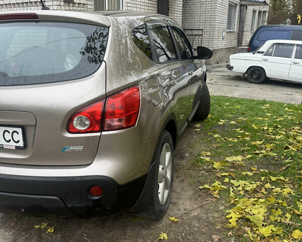 Бежевый Ниссан Кашкай, объемом двигателя 2 л и пробегом 203 тыс. км за 8600 $, фото 2 на Automoto.ua