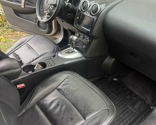 Бежевый Ниссан Кашкай, объемом двигателя 2 л и пробегом 203 тыс. км за 8600 $, фото 5 на Automoto.ua