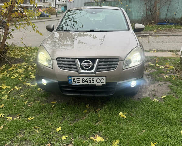 Бежевый Ниссан Кашкай, объемом двигателя 2 л и пробегом 203 тыс. км за 8600 $, фото 7 на Automoto.ua