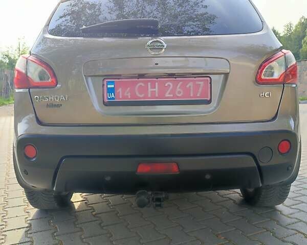 Бежевый Ниссан Кашкай, объемом двигателя 2 л и пробегом 223 тыс. км за 11200 $, фото 18 на Automoto.ua