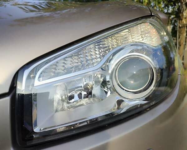 Бежевый Ниссан Кашкай, объемом двигателя 2 л и пробегом 223 тыс. км за 11200 $, фото 11 на Automoto.ua