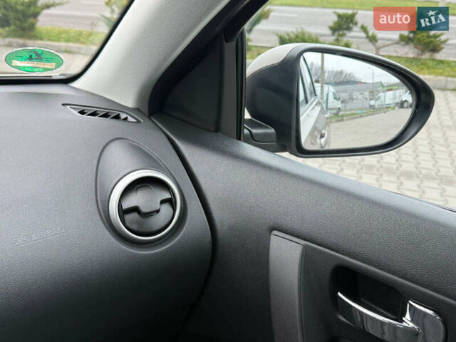 Бежевый Ниссан Кашкай, объемом двигателя 1.5 л и пробегом 190 тыс. км за 10499 $, фото 101 на Automoto.ua