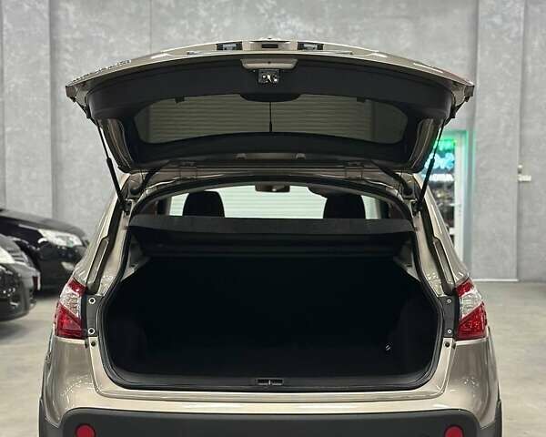 Бежевий Ніссан Кашкай, об'ємом двигуна 2 л та пробігом 180 тис. км за 12499 $, фото 18 на Automoto.ua