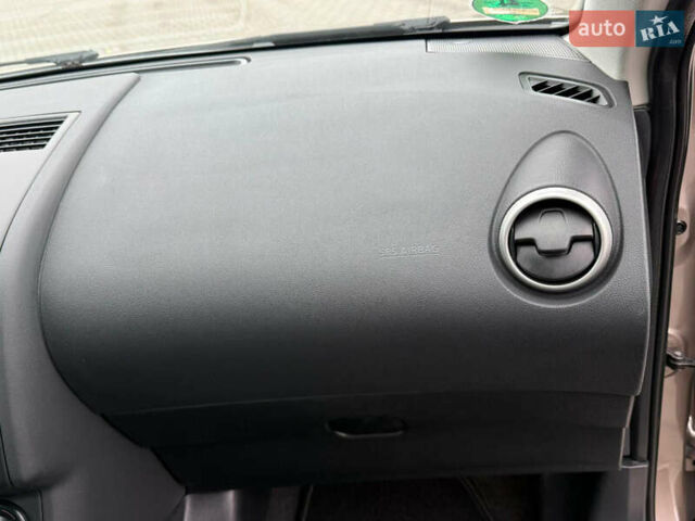 Бежевый Ниссан Кашкай, объемом двигателя 1.5 л и пробегом 190 тыс. км за 10499 $, фото 71 на Automoto.ua