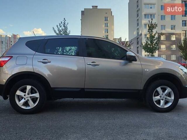 Бежевий Ніссан Кашкай, об'ємом двигуна 2 л та пробігом 161 тис. км за 10800 $, фото 5 на Automoto.ua