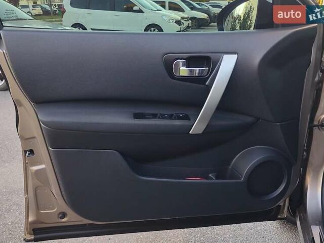 Бежевый Ниссан Кашкай, объемом двигателя 2 л и пробегом 163 тыс. км за 10800 $, фото 27 на Automoto.ua