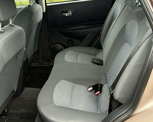 Бежевый Ниссан Кашкай, объемом двигателя 1.5 л и пробегом 190 тыс. км за 10499 $, фото 102 на Automoto.ua