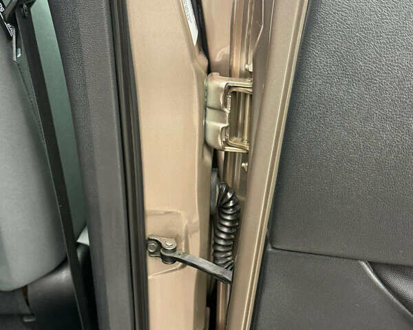 Бежевый Ниссан Кашкай, объемом двигателя 1.5 л и пробегом 190 тыс. км за 10499 $, фото 61 на Automoto.ua