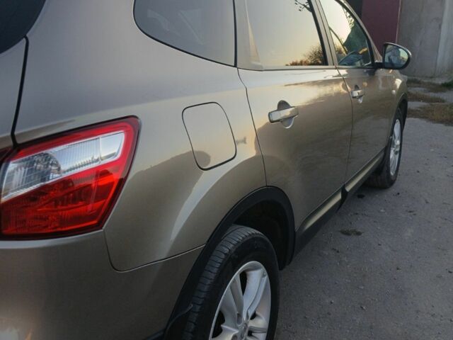 Ніссан Кашкай 2011 у Каменце-Подольском на Automoto.ua Бежевий Ніссан Кашкай, об'ємом двигуна 2 л та пробігом 250 тис. км за 286 $, фото 16 на Automoto.ua