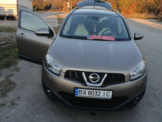 Ніссан Кашкай 2011 у Каменце-Подольском на Automoto.ua Бежевий Ніссан Кашкай, об'ємом двигуна 2 л та пробігом 250 тис. км за 286 $, фото 9 на Automoto.ua