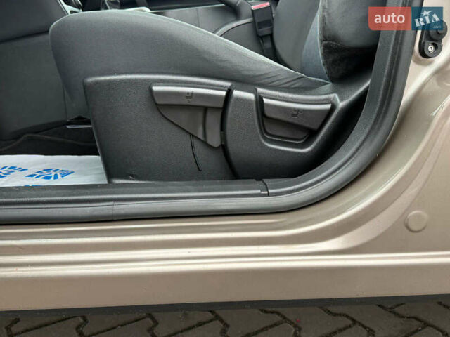 Бежевый Ниссан Кашкай, объемом двигателя 1.5 л и пробегом 190 тыс. км за 10499 $, фото 146 на Automoto.ua