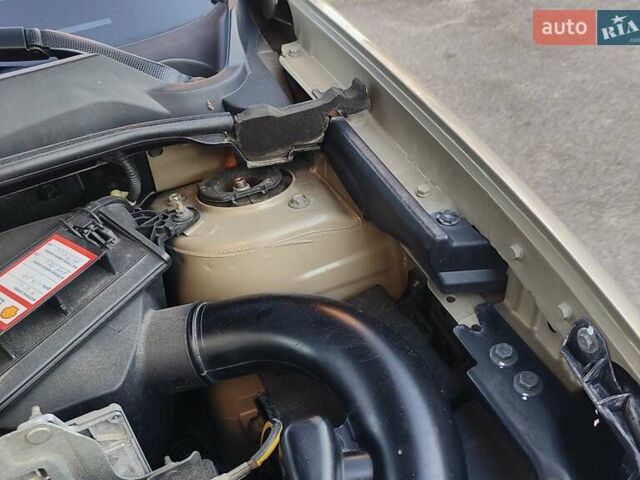 Бежевий Ніссан Кашкай, об'ємом двигуна 2 л та пробігом 161 тис. км за 10800 $, фото 12 на Automoto.ua