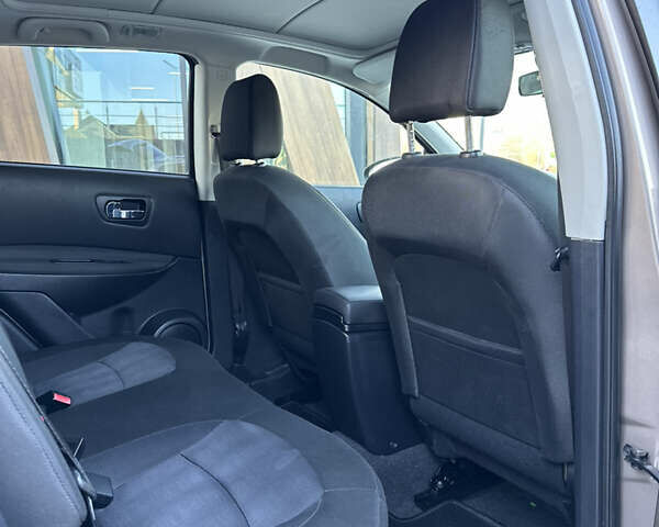 Бежевый Ниссан Кашкай, объемом двигателя 1.6 л и пробегом 190 тыс. км за 12500 $, фото 44 на Automoto.ua