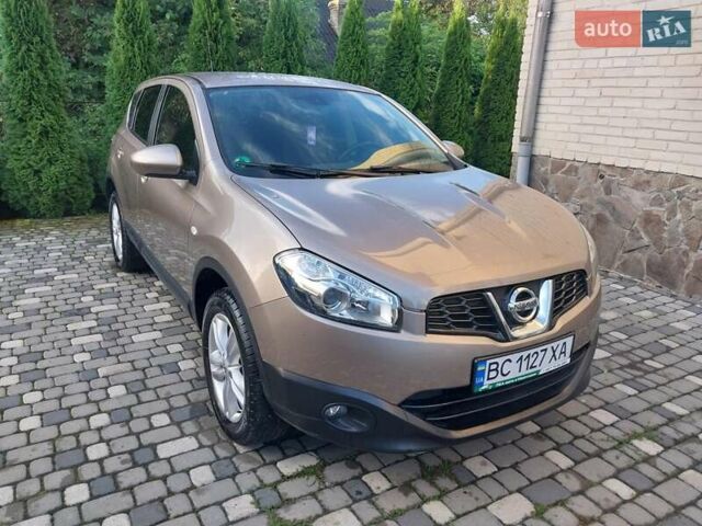 Бежевый Ниссан Кашкай, объемом двигателя 2 л и пробегом 167 тыс. км за 11600 $, фото 3 на Automoto.ua
