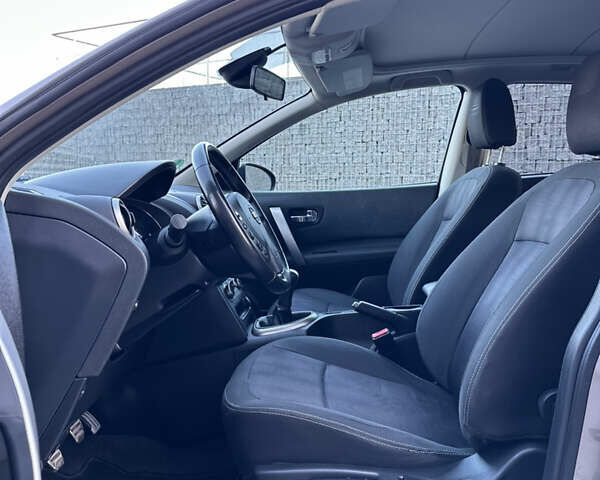 Бежевый Ниссан Кашкай, объемом двигателя 1.6 л и пробегом 190 тыс. км за 12500 $, фото 32 на Automoto.ua