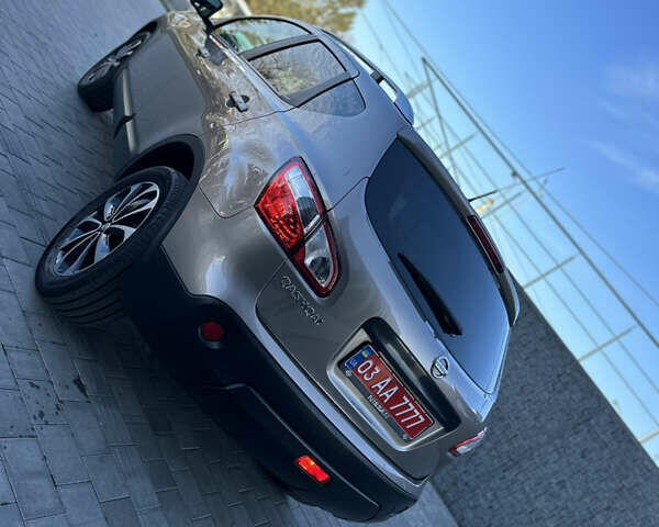 Бежевый Ниссан Кашкай, объемом двигателя 1.6 л и пробегом 190 тыс. км за 12500 $, фото 17 на Automoto.ua