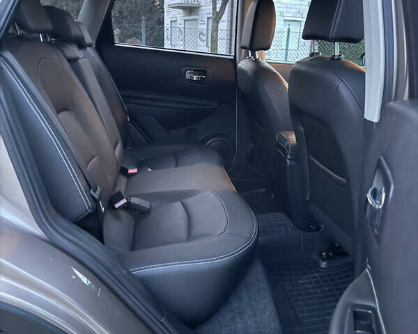 Бежевый Ниссан Кашкай, объемом двигателя 2 л и пробегом 236 тыс. км за 12900 $, фото 63 на Automoto.ua