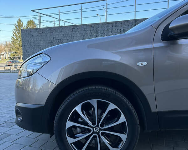 Бежевый Ниссан Кашкай, объемом двигателя 1.6 л и пробегом 190 тыс. км за 12500 $, фото 5 на Automoto.ua