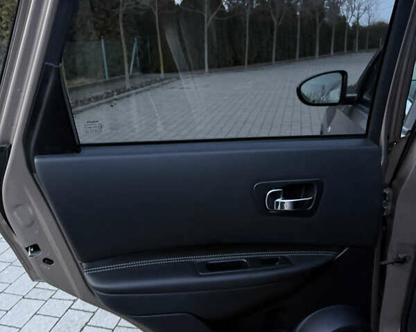 Бежевый Ниссан Кашкай, объемом двигателя 2 л и пробегом 236 тыс. км за 12900 $, фото 71 на Automoto.ua