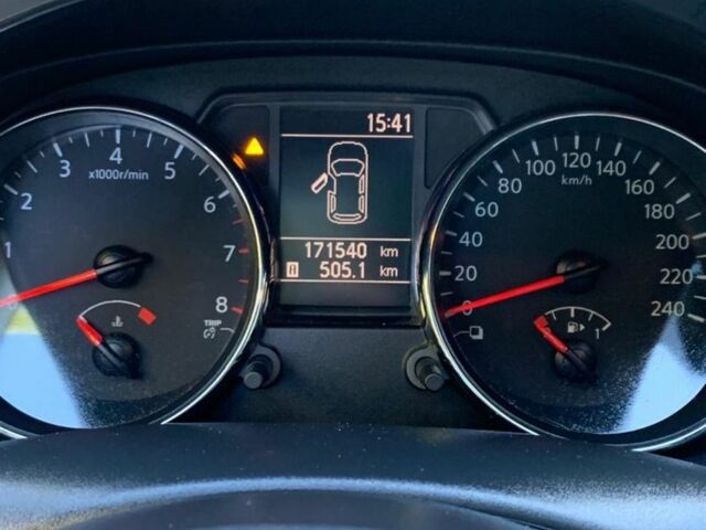 Бежевый Ниссан Кашкай, объемом двигателя 2 л и пробегом 175 тыс. км за 12000 $, фото 4 на Automoto.ua