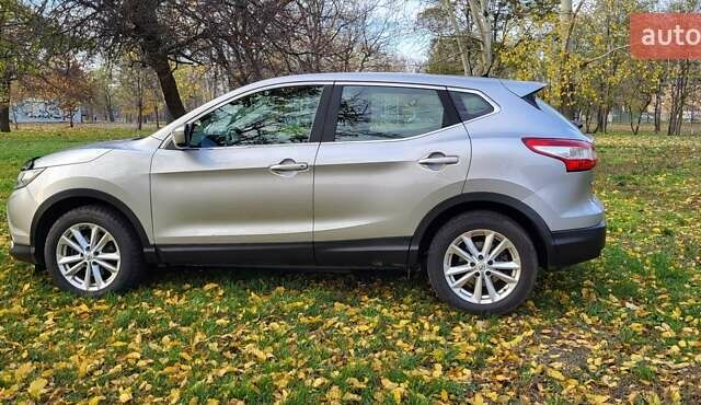 Бежевый Ниссан Кашкай, объемом двигателя 1.6 л и пробегом 200 тыс. км за 12850 $, фото 22 на Automoto.ua