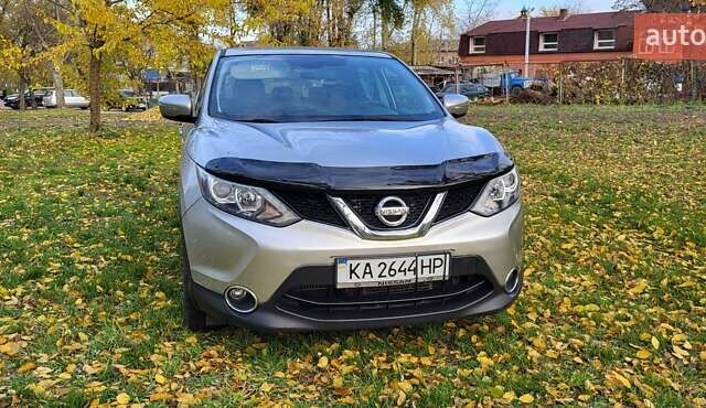 Бежевый Ниссан Кашкай, объемом двигателя 1.6 л и пробегом 200 тыс. км за 12850 $, фото 3 на Automoto.ua