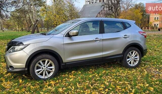 Бежевый Ниссан Кашкай, объемом двигателя 1.6 л и пробегом 200 тыс. км за 12850 $, фото 24 на Automoto.ua