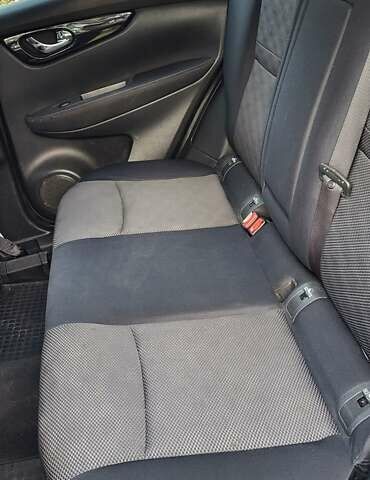 Бежевый Ниссан Кашкай, объемом двигателя 1.6 л и пробегом 200 тыс. км за 12850 $, фото 32 на Automoto.ua