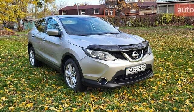 Бежевый Ниссан Кашкай, объемом двигателя 1.6 л и пробегом 200 тыс. км за 12850 $, фото 7 на Automoto.ua