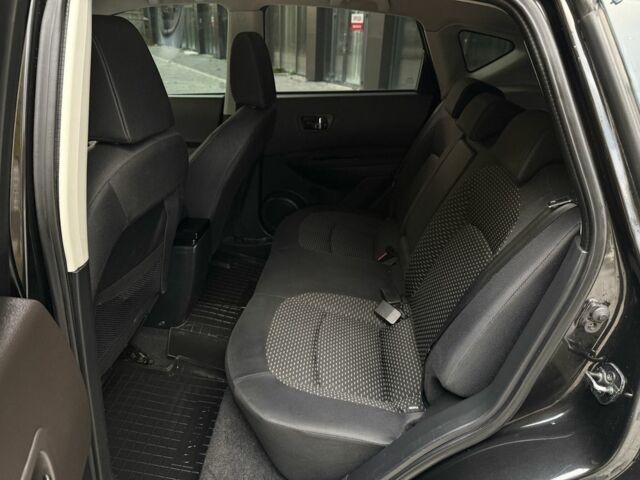 Черный Ниссан Кашкай, объемом двигателя 2 л и пробегом 320 тыс. км за 7000 $, фото 10 на Automoto.ua