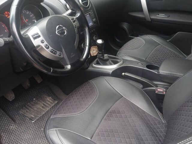 Чорний Ніссан Кашкай, об'ємом двигуна 0 л та пробігом 145 тис. км за 11000 $, фото 4 на Automoto.ua