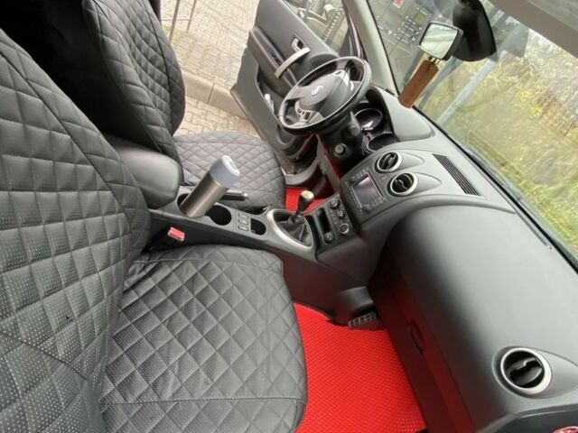 Черный Ниссан Кашкай, объемом двигателя 1.5 л и пробегом 257 тыс. км за 9900 $, фото 4 на Automoto.ua