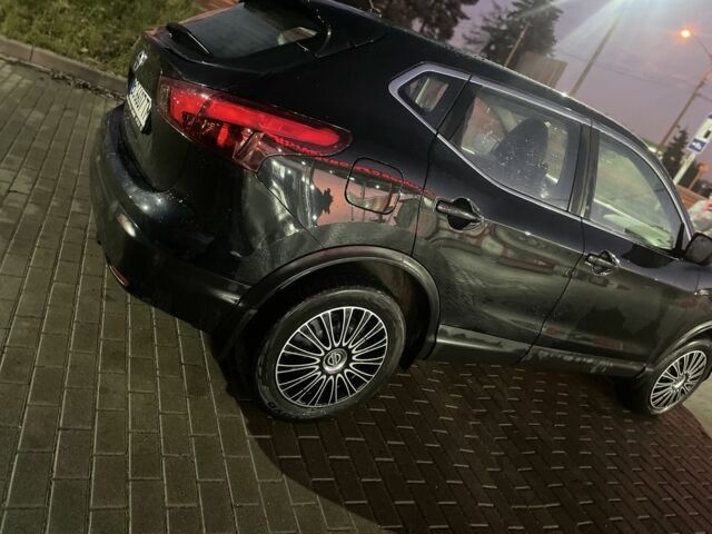 Черный Ниссан Кашкай, объемом двигателя 2 л и пробегом 235 тыс. км за 10500 $, фото 4 на Automoto.ua