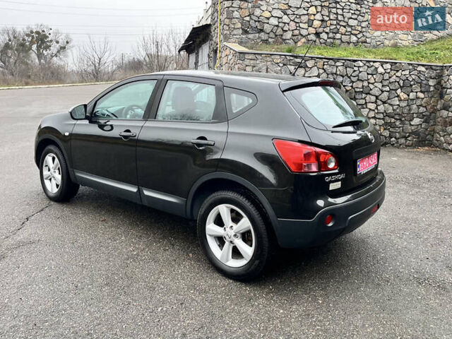 Черный Ниссан Кашкай, объемом двигателя 1.6 л и пробегом 209 тыс. км за 7700 $, фото 15 на Automoto.ua