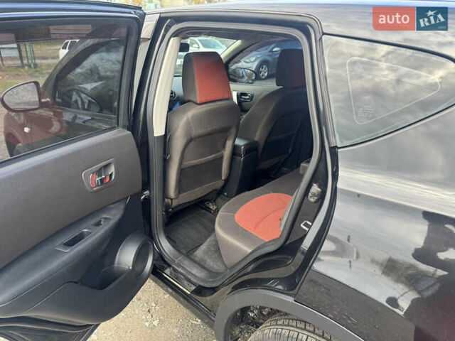 Черный Ниссан Кашкай, объемом двигателя 2 л и пробегом 185 тыс. км за 6999 $, фото 23 на Automoto.ua