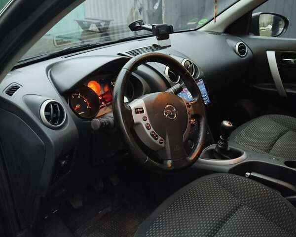 Черный Ниссан Кашкай, объемом двигателя 1.46 л и пробегом 200 тыс. км за 9000 $, фото 7 на Automoto.ua