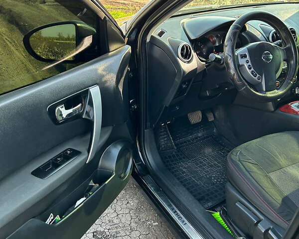 Черный Ниссан Кашкай, объемом двигателя 2 л и пробегом 160 тыс. км за 8500 $, фото 8 на Automoto.ua