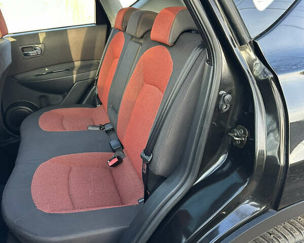 Черный Ниссан Кашкай, объемом двигателя 1.6 л и пробегом 196 тыс. км за 8599 $, фото 10 на Automoto.ua