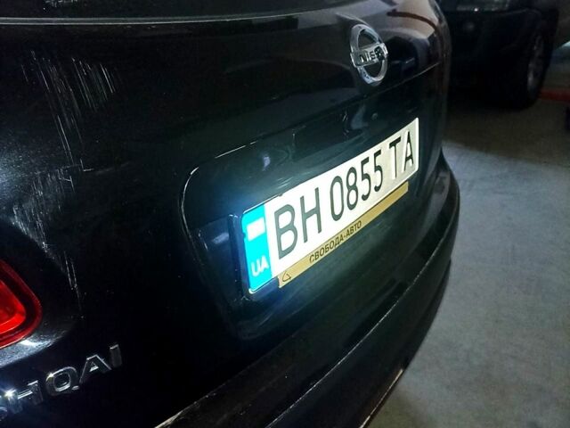 Черный Ниссан Кашкай, объемом двигателя 2 л и пробегом 142 тыс. км за 7500 $, фото 5 на Automoto.ua