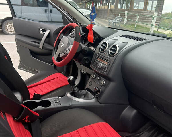 Черный Ниссан Кашкай, объемом двигателя 1.5 л и пробегом 200 тыс. км за 8100 $, фото 5 на Automoto.ua