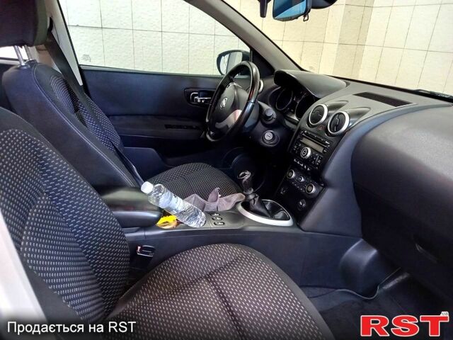 Черный Ниссан Кашкай, объемом двигателя 2 л и пробегом 143 тыс. км за 7000 $, фото 7 на Automoto.ua