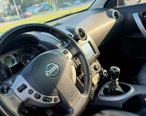 Черный Ниссан Кашкай, объемом двигателя 1.46 л и пробегом 205 тыс. км за 7800 $, фото 3 на Automoto.ua