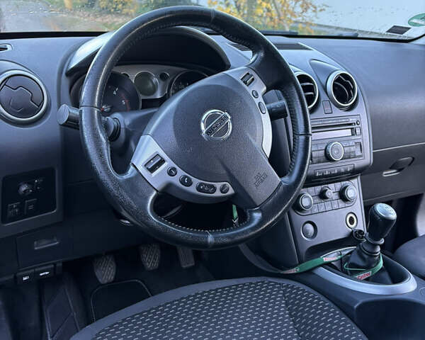 Черный Ниссан Кашкай, объемом двигателя 2 л и пробегом 252 тыс. км за 9100 $, фото 7 на Automoto.ua