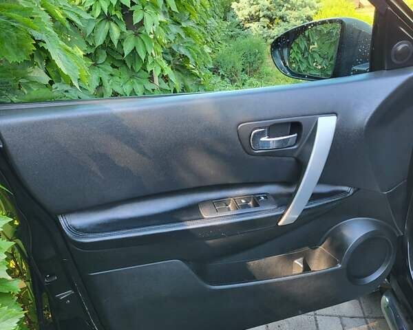 Черный Ниссан Кашкай, объемом двигателя 2 л и пробегом 360 тыс. км за 6400 $, фото 14 на Automoto.ua