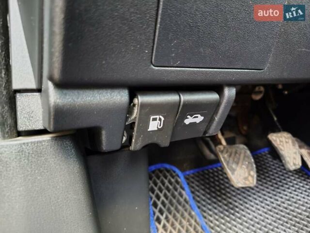 Черный Ниссан Кашкай, объемом двигателя 2 л и пробегом 167 тыс. км за 7999 $, фото 49 на Automoto.ua