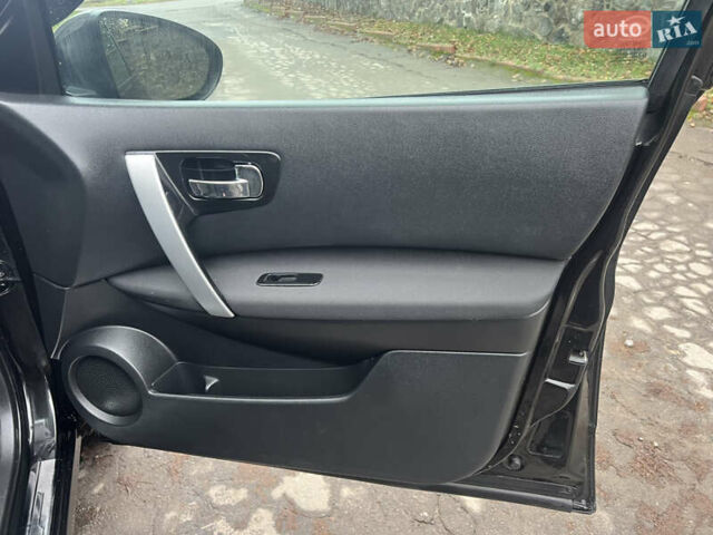 Черный Ниссан Кашкай, объемом двигателя 1.6 л и пробегом 212 тыс. км за 7499 $, фото 21 на Automoto.ua