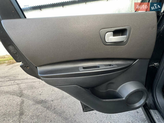 Черный Ниссан Кашкай, объемом двигателя 2 л и пробегом 164 тыс. км за 7300 $, фото 19 на Automoto.ua