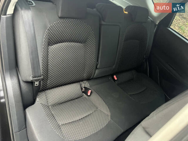 Черный Ниссан Кашкай, объемом двигателя 1.6 л и пробегом 212 тыс. км за 7499 $, фото 25 на Automoto.ua