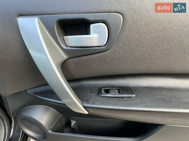 Черный Ниссан Кашкай, объемом двигателя 2 л и пробегом 164 тыс. км за 7300 $, фото 26 на Automoto.ua